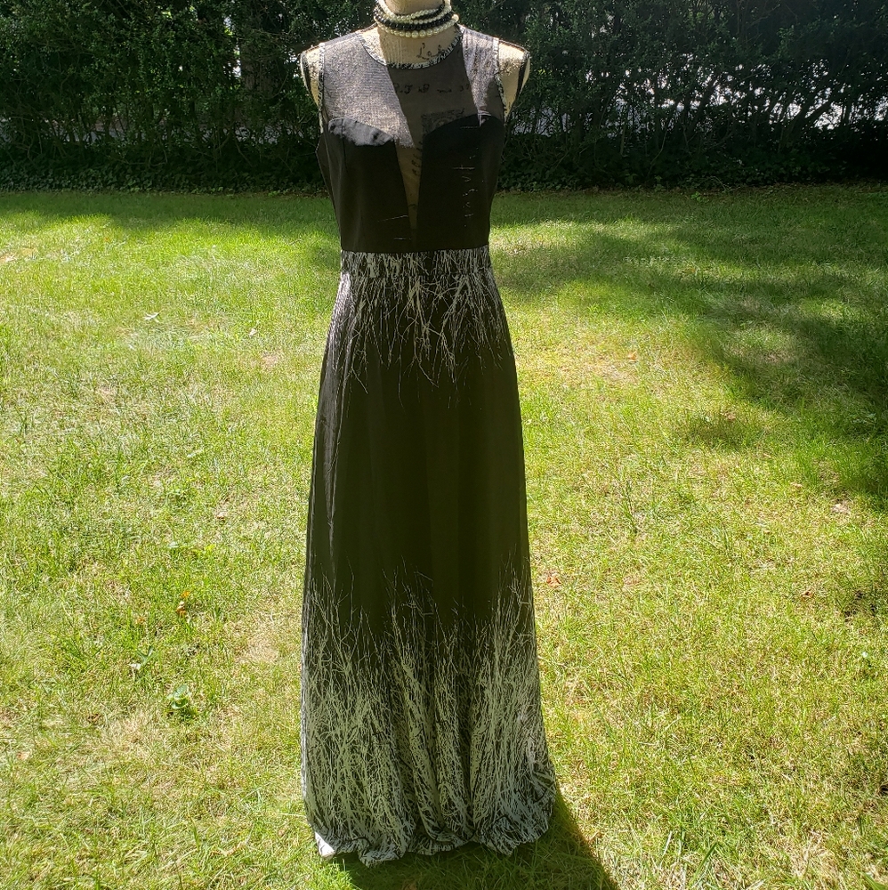 GOWN DRESS - Picture 2 of 3